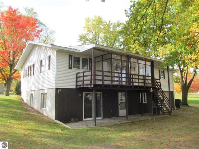 207 S Pine Street, McBain