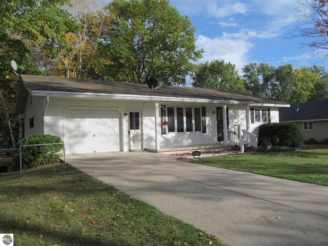 207 S Pine Street, McBain