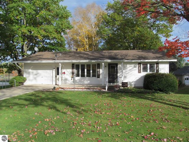 207 S Pine Street, McBain