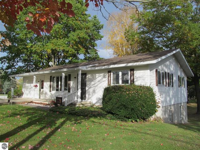 207 S Pine Street, McBain