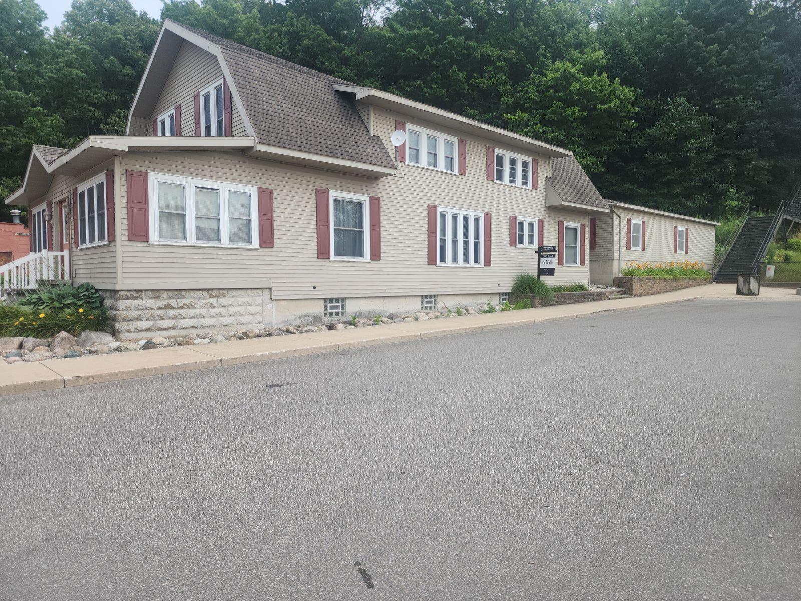 32 Quarterline Street