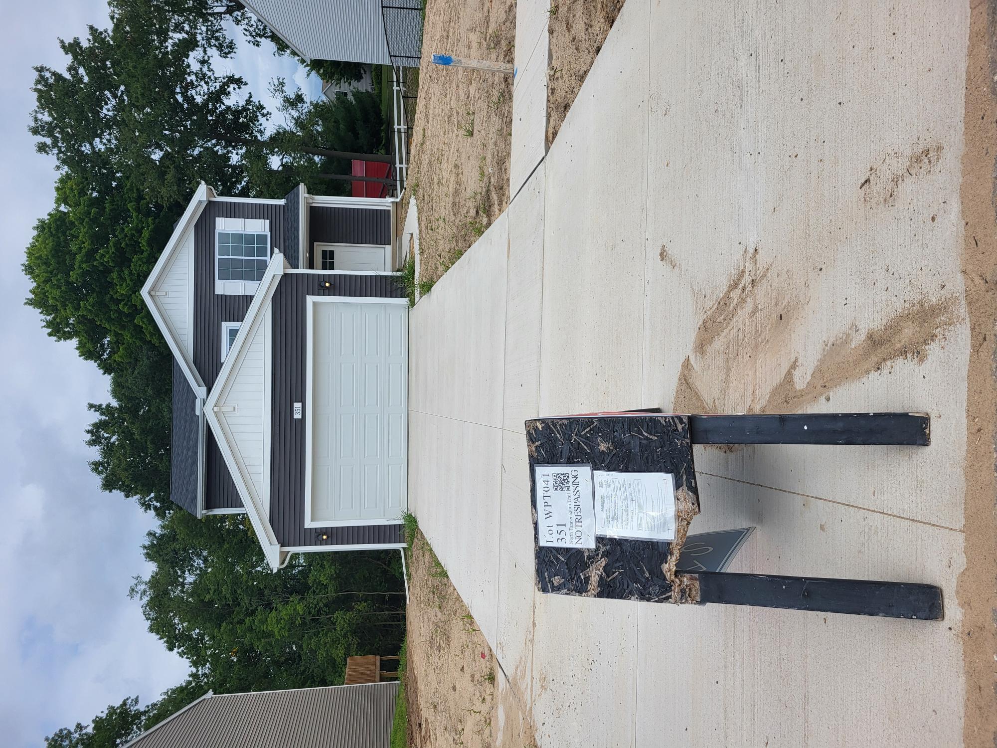 351 N Tannenbaum Trail