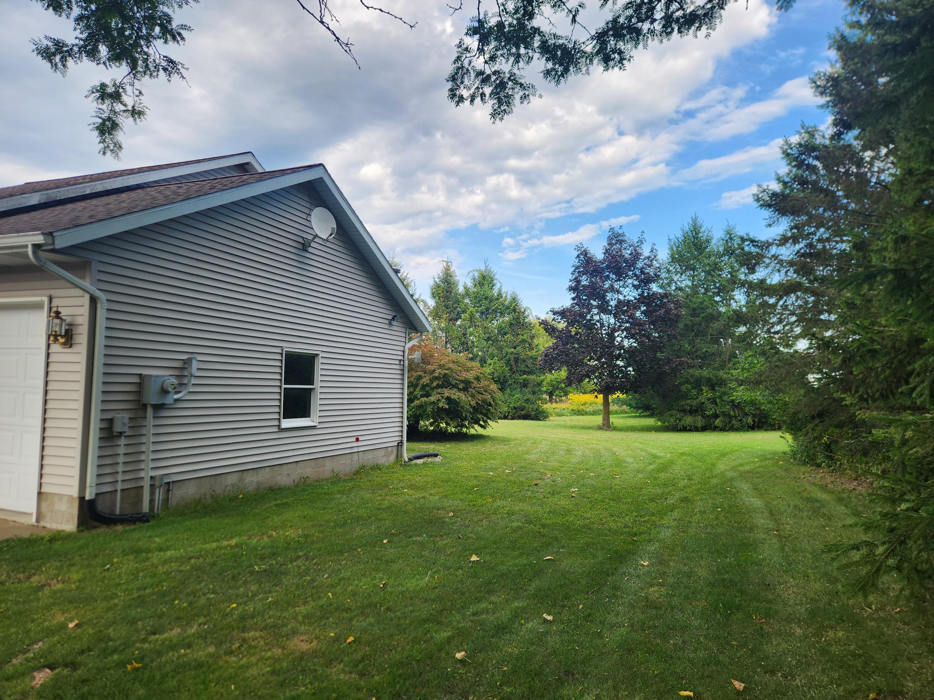 5464 S Maple Island Rd. Road