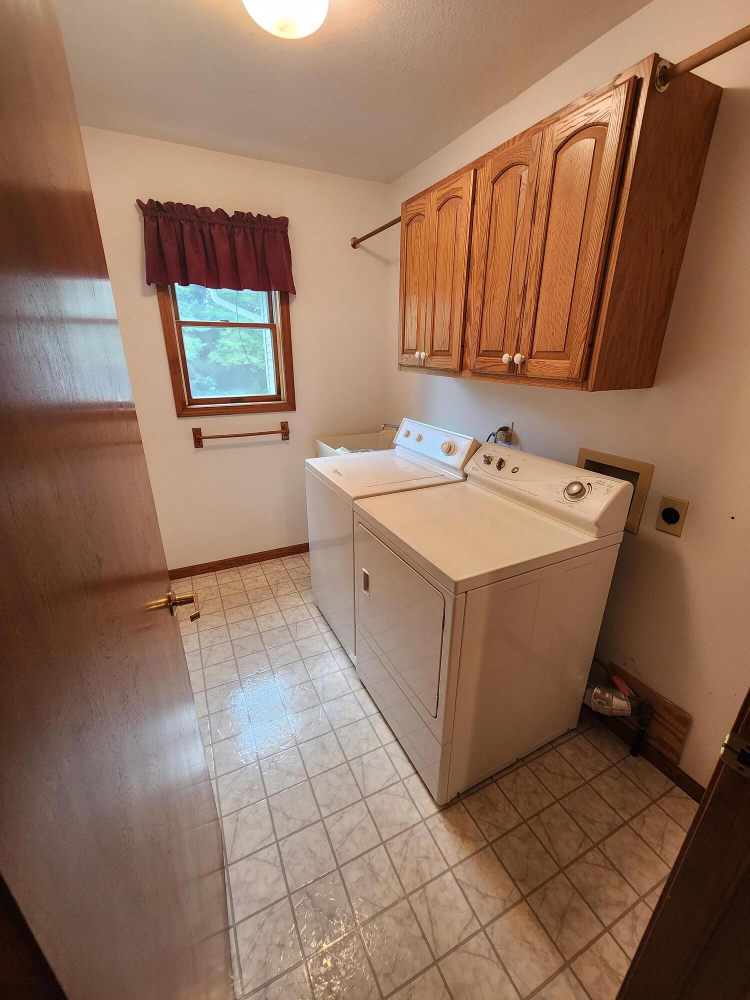 5464 S Maple Island Rd. Road