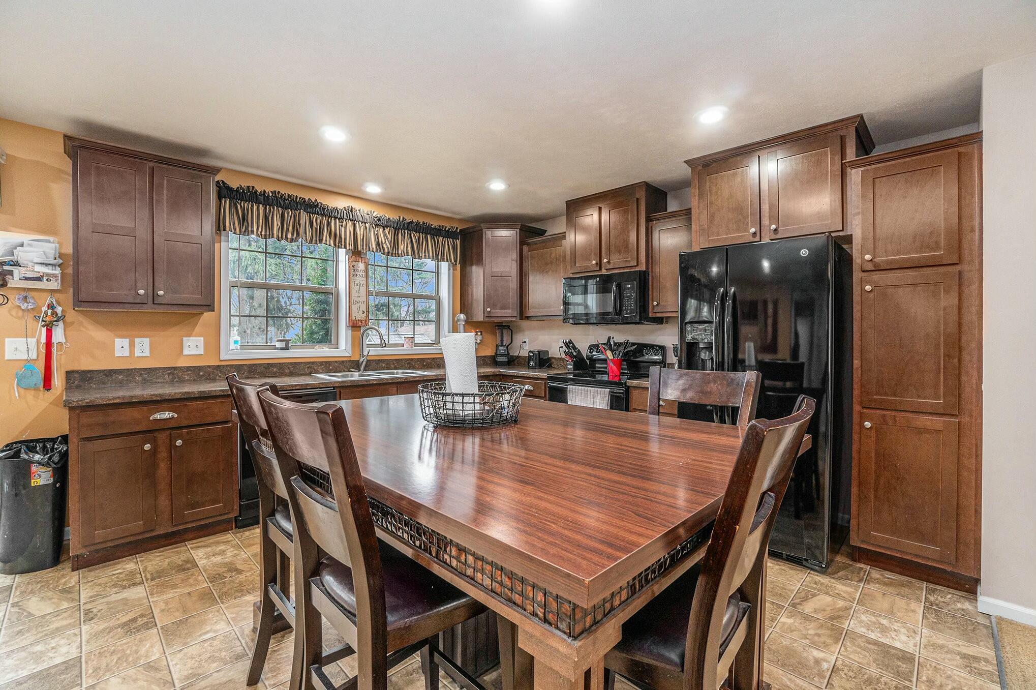 1326 E Kilgore Road