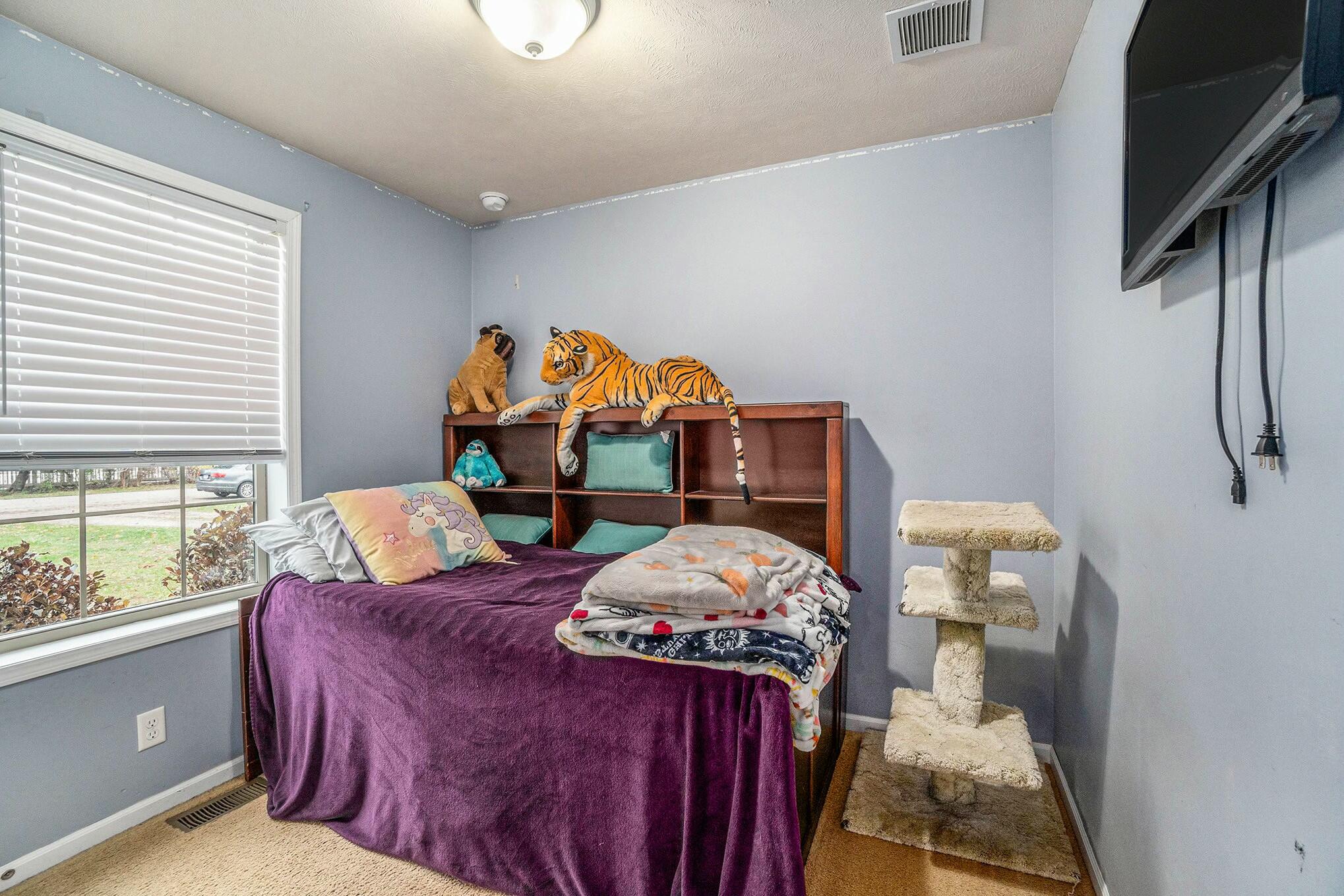 1326 E Kilgore Road