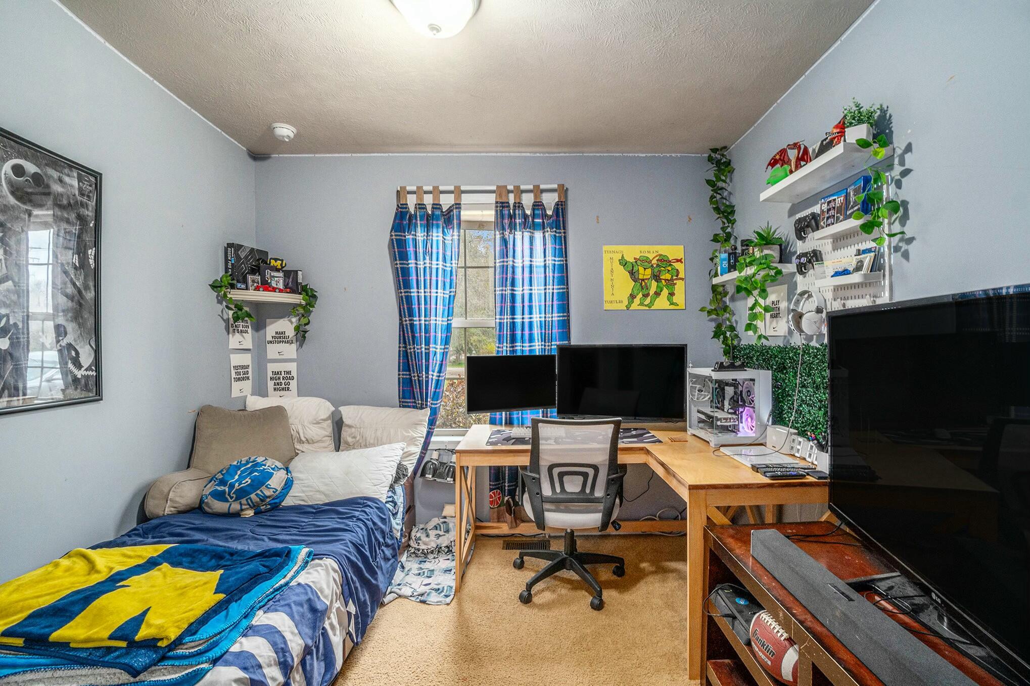 1326 E Kilgore Road