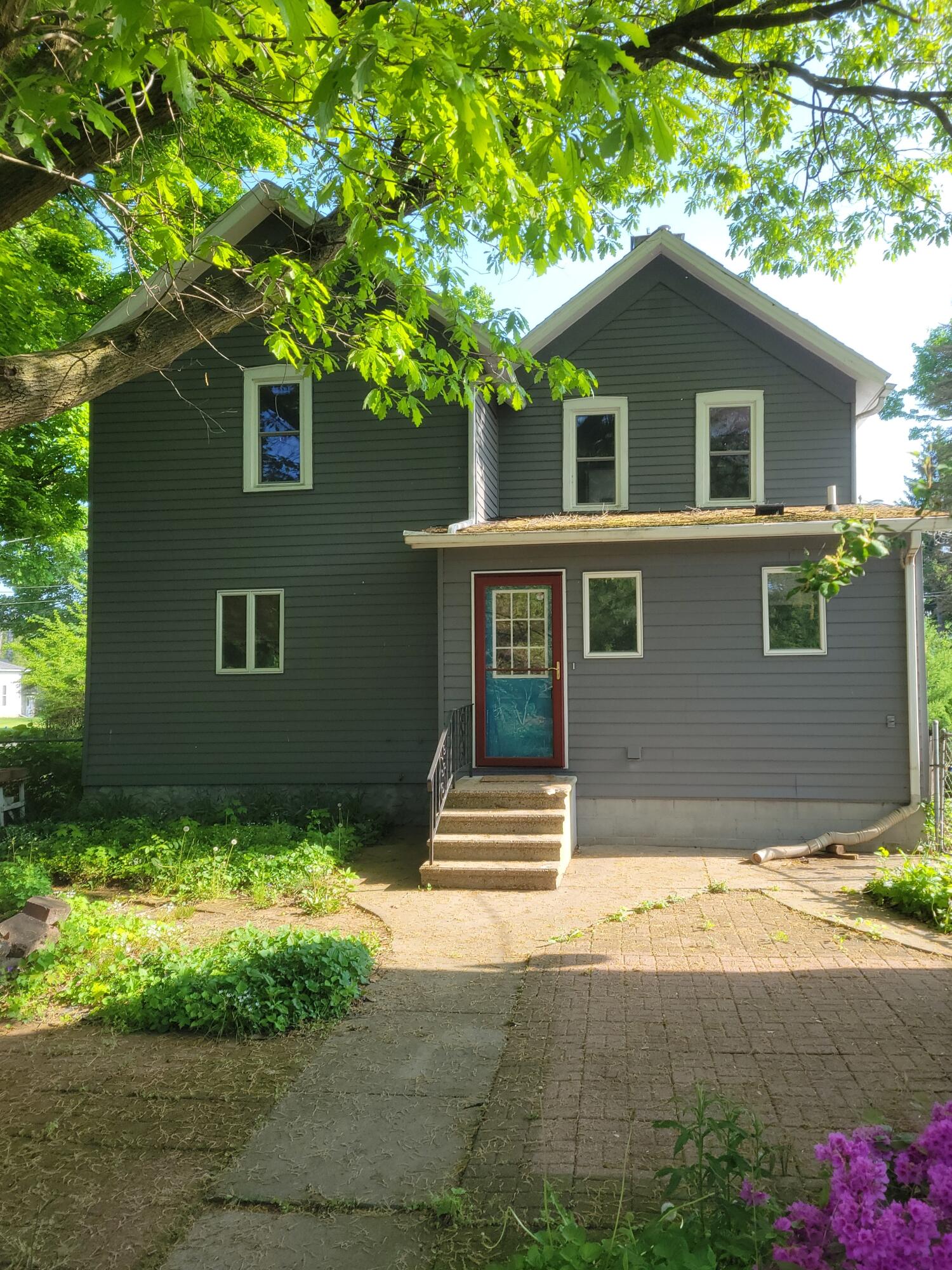 244 E Pearl Street