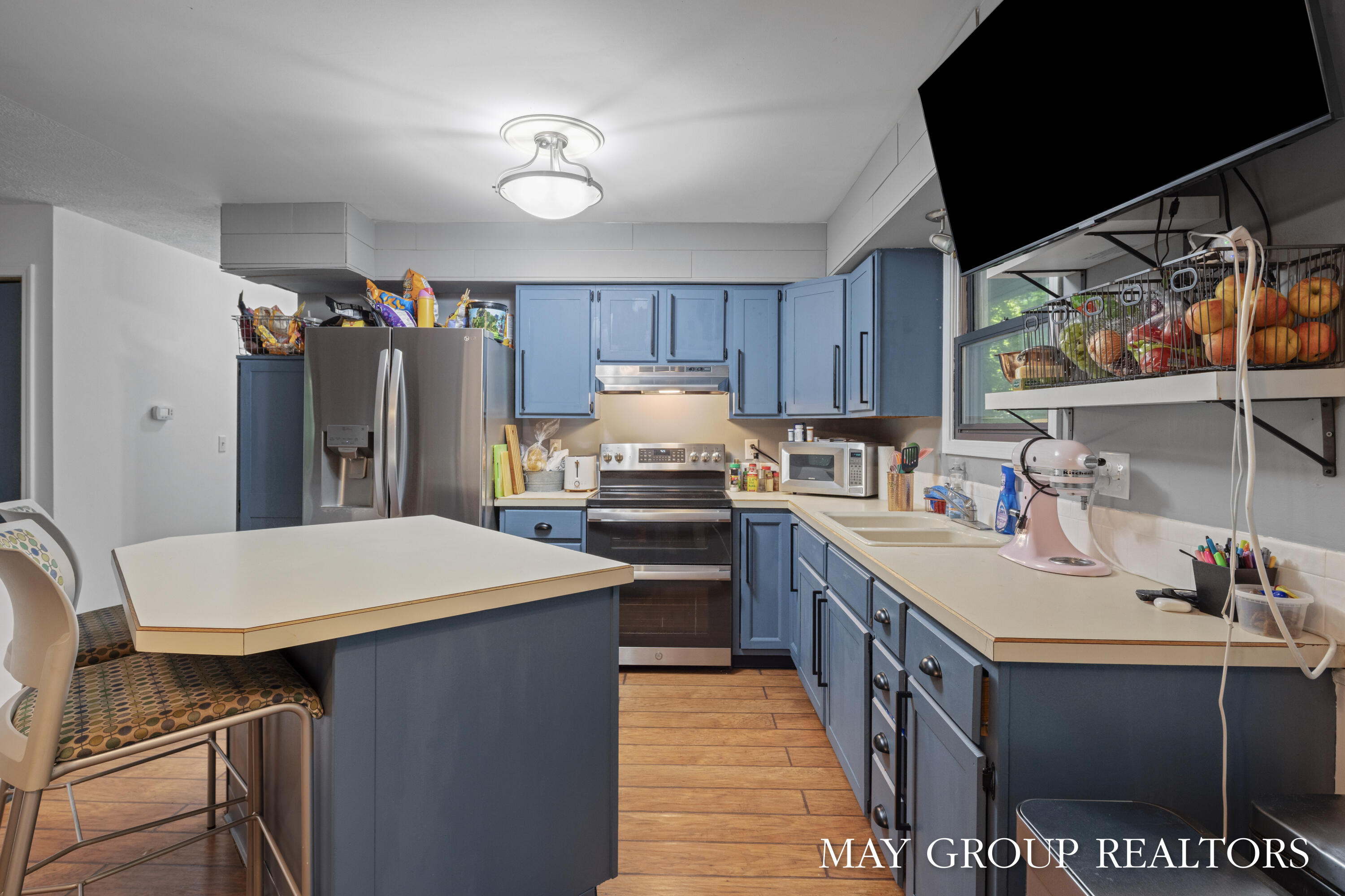 4240 Knapp Street NE