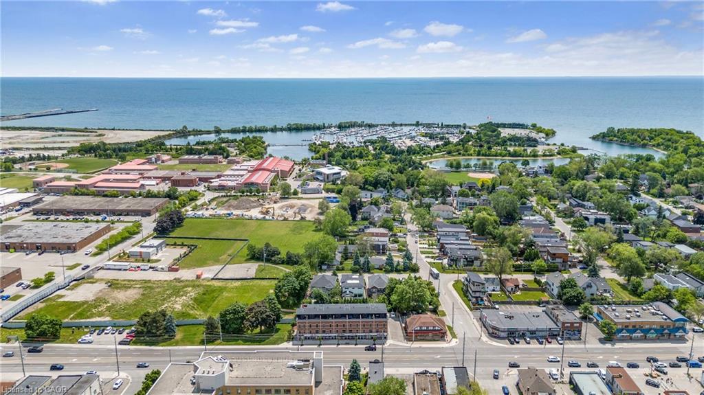 206-760 Lakeshore Road E Unit: 206