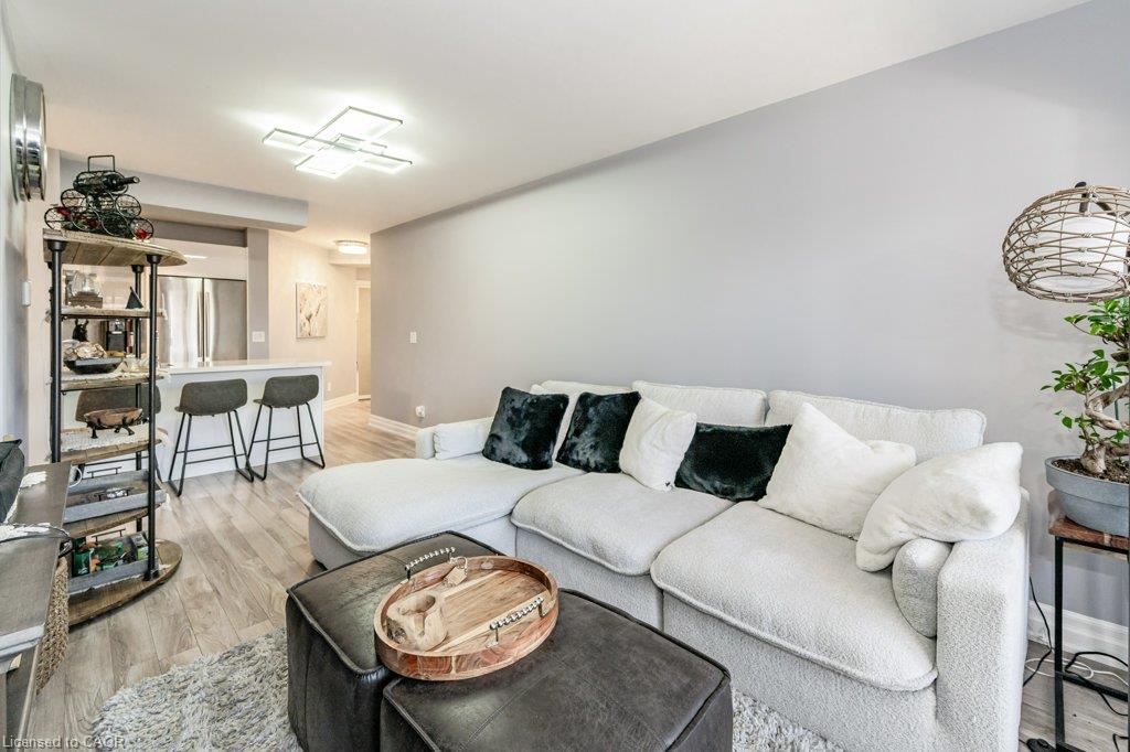 209-2391 Central Park Drive Unit: 209