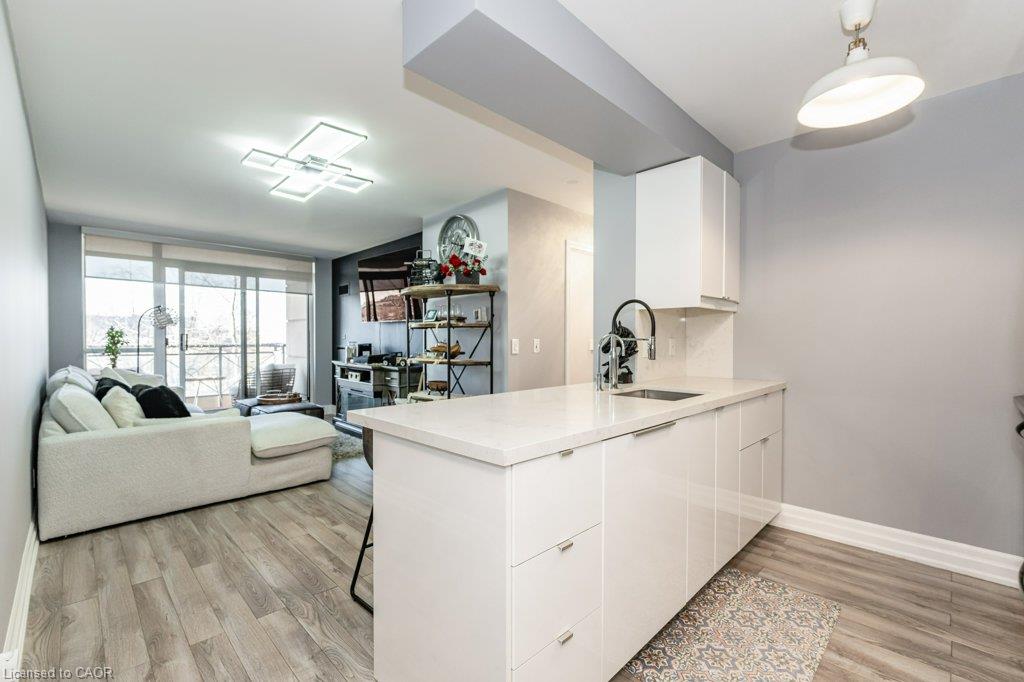 209-2391 Central Park Drive Unit: 209