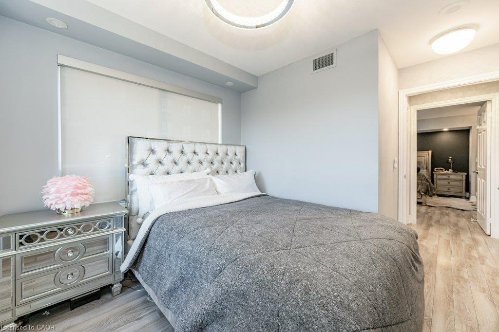 209-2391 Central Park Drive Unit: 209