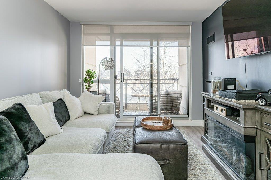 209-2391 Central Park Drive Unit: 209
