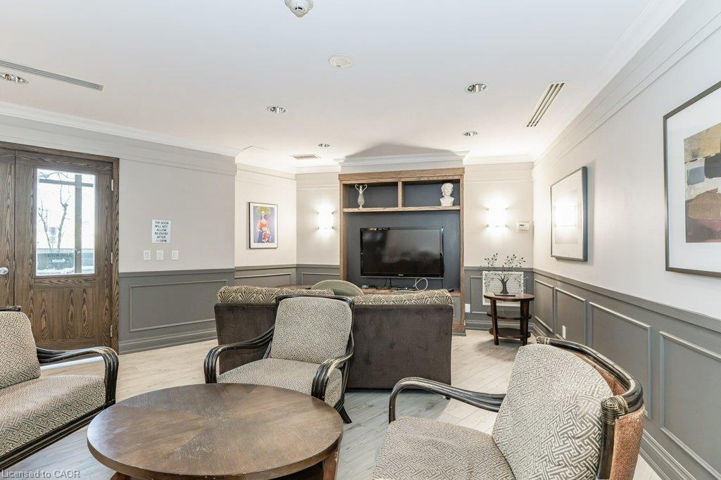 209-2391 Central Park Drive Unit: 209