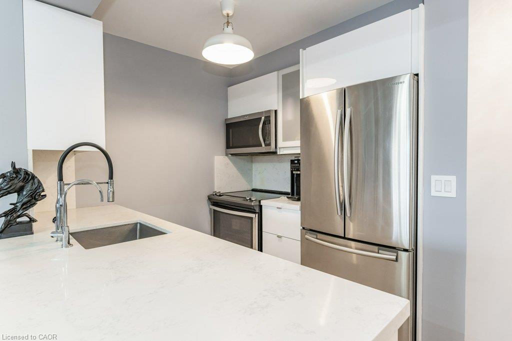 209-2391 Central Park Drive Unit: 209