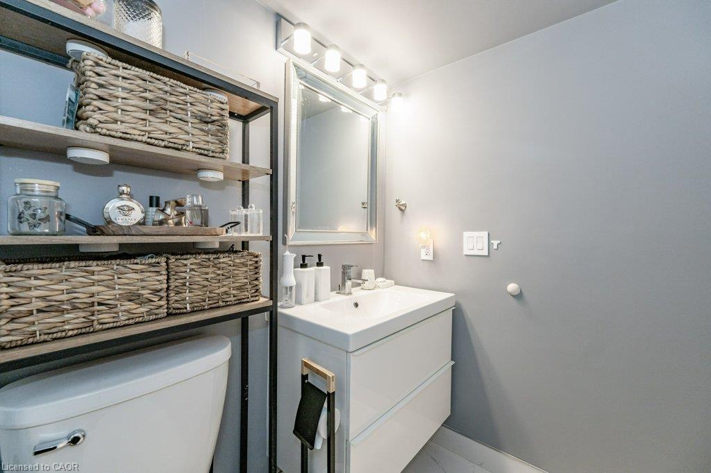209-2391 Central Park Drive Unit: 209