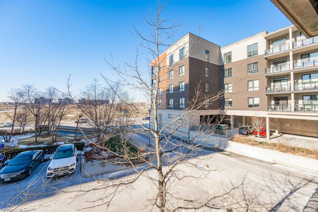 209-2391 Central Park Drive Unit: 209