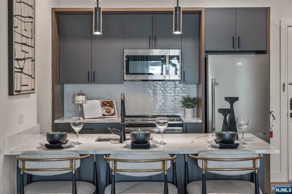 15 S Dean Street 304