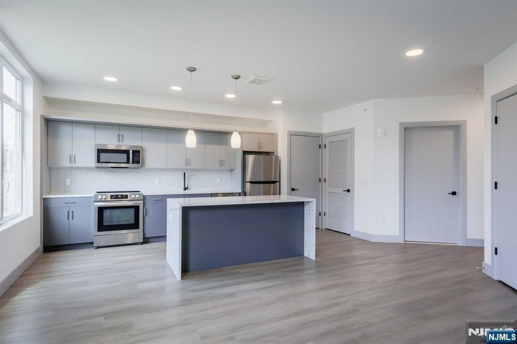 1435 10th Street 412