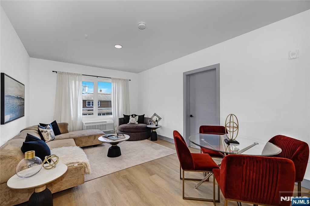 1435 10th Street 307