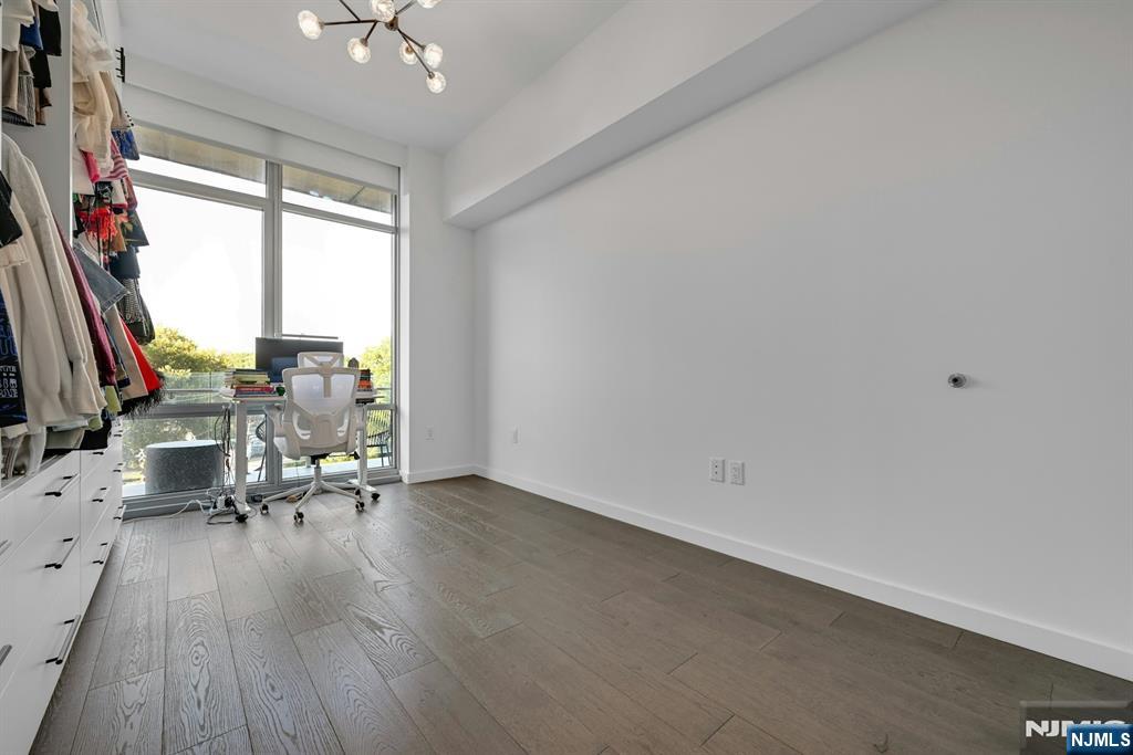 320 Adolphus Avenue 504