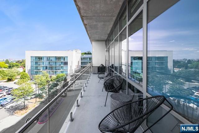 320 Adolphus Avenue 504