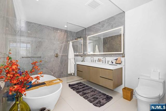 320 Adolphus Avenue 504