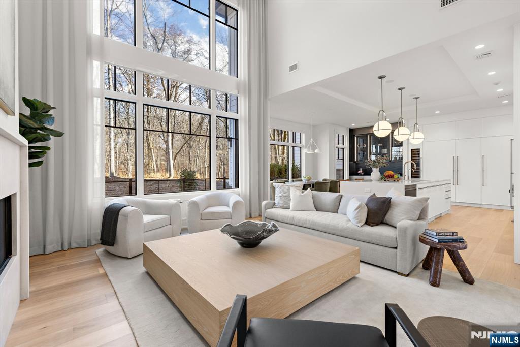 2 Stone Bridge Court