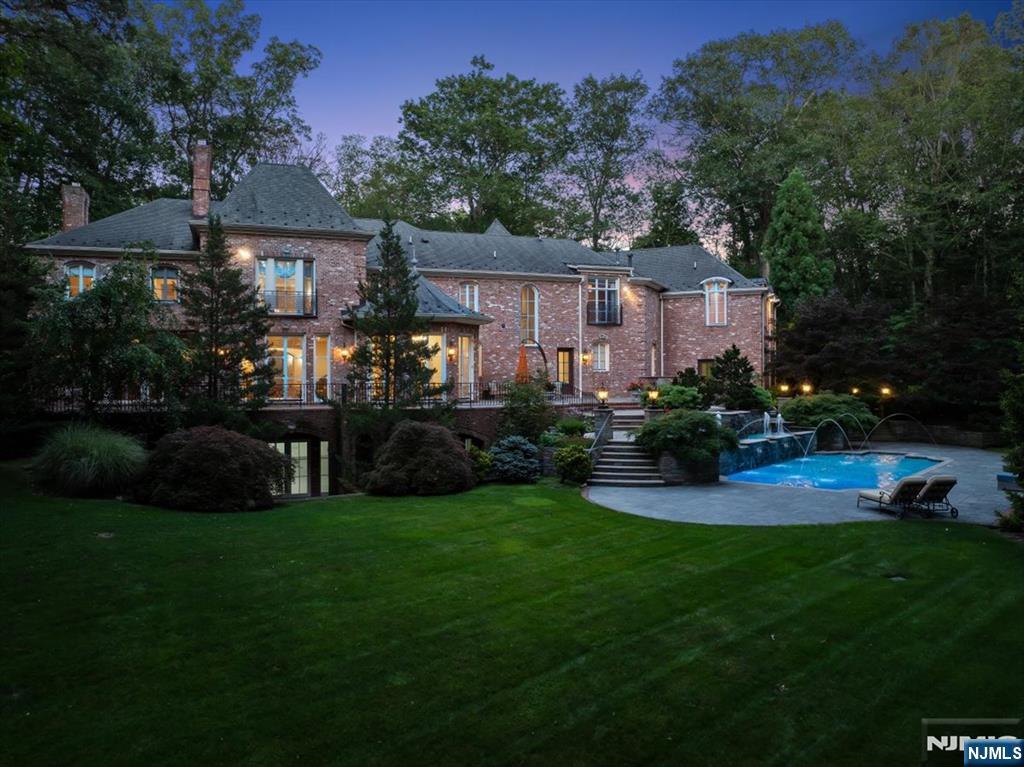 47 Fox Hedge Road