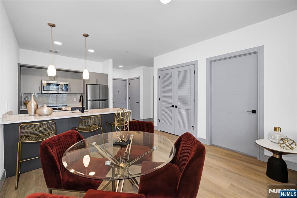 1435 10th Street 208