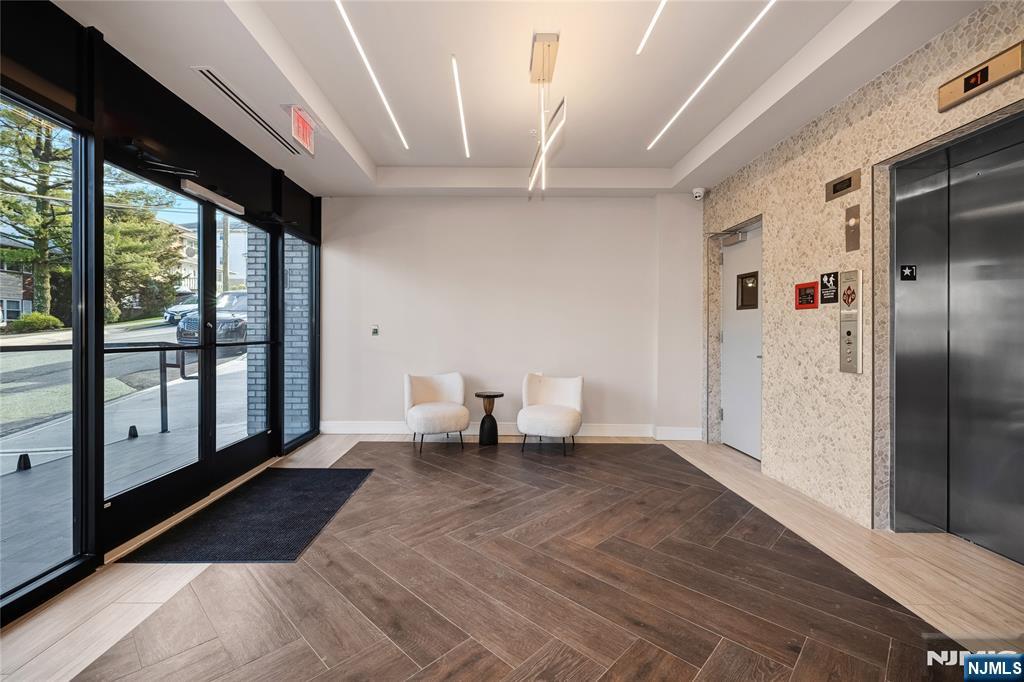 1435 10th Street 208