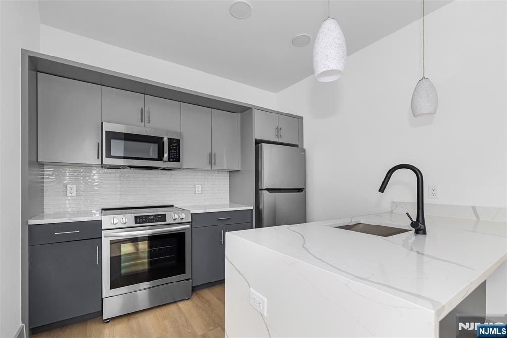 1435 10th Street 209