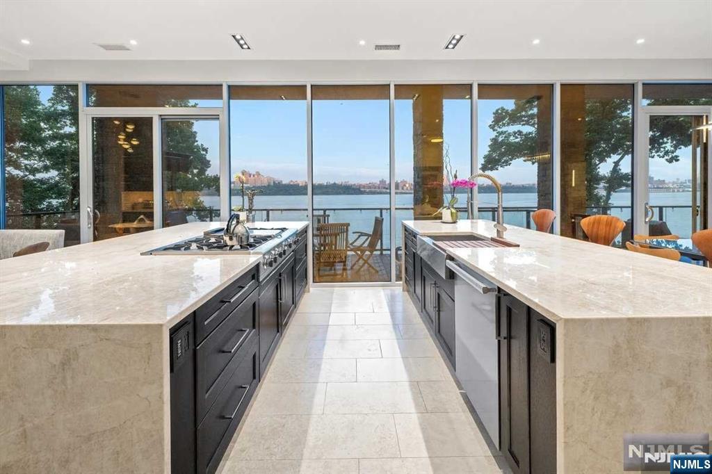 34 Shore Road