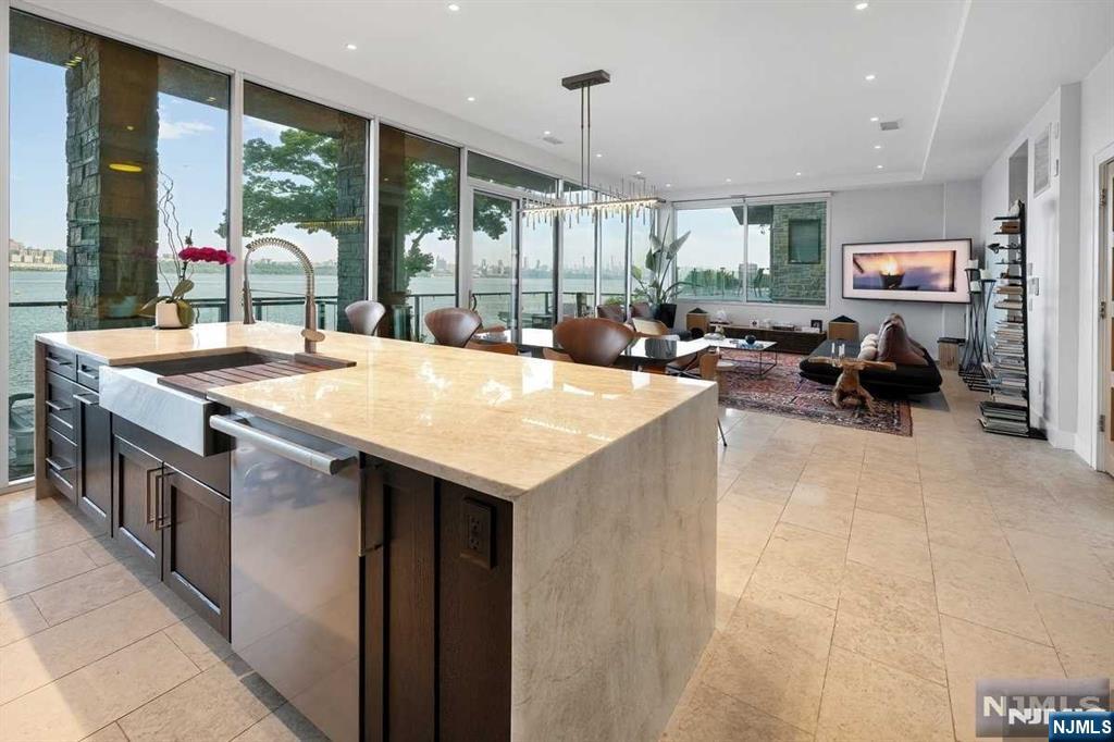 34 Shore Road