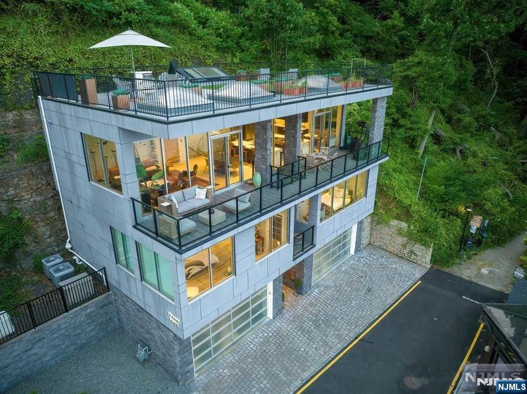 34 Shore Road