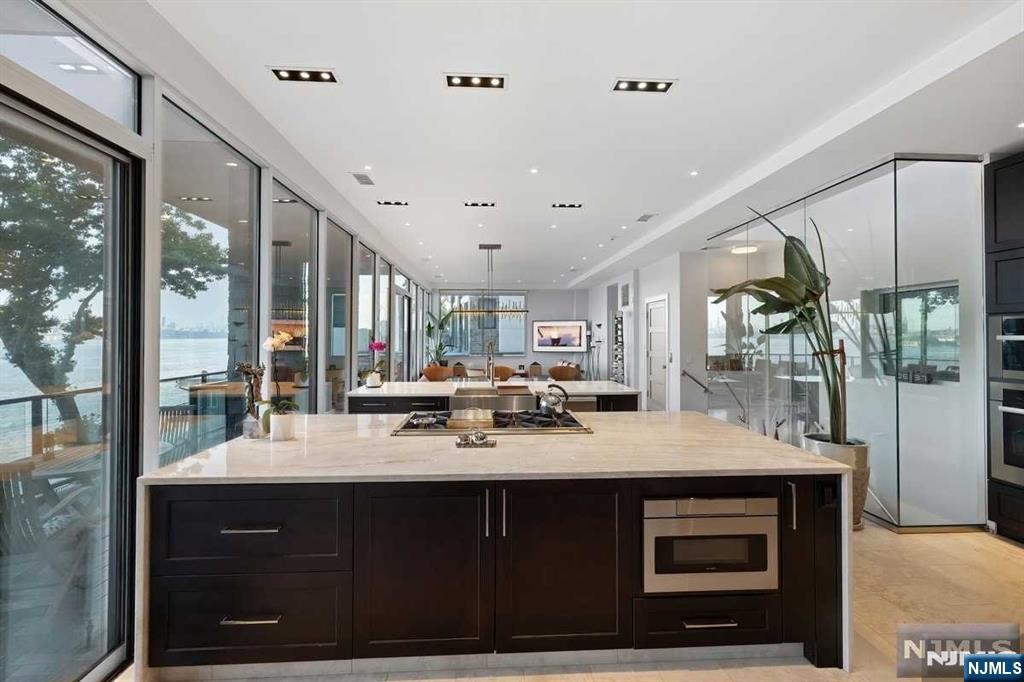 34 Shore Road