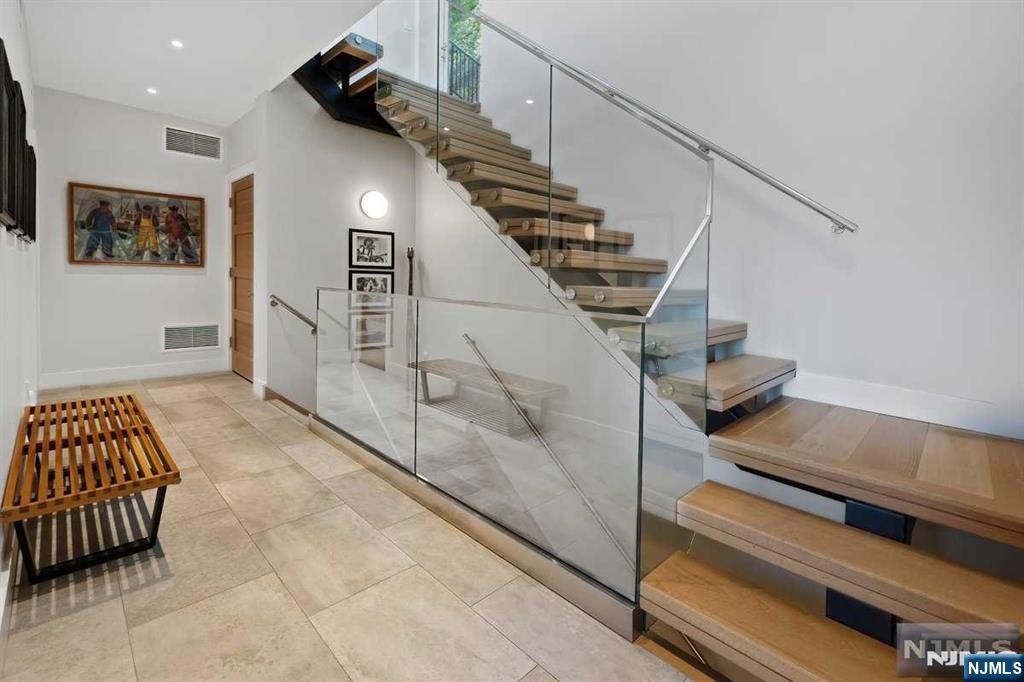 34 Shore Road