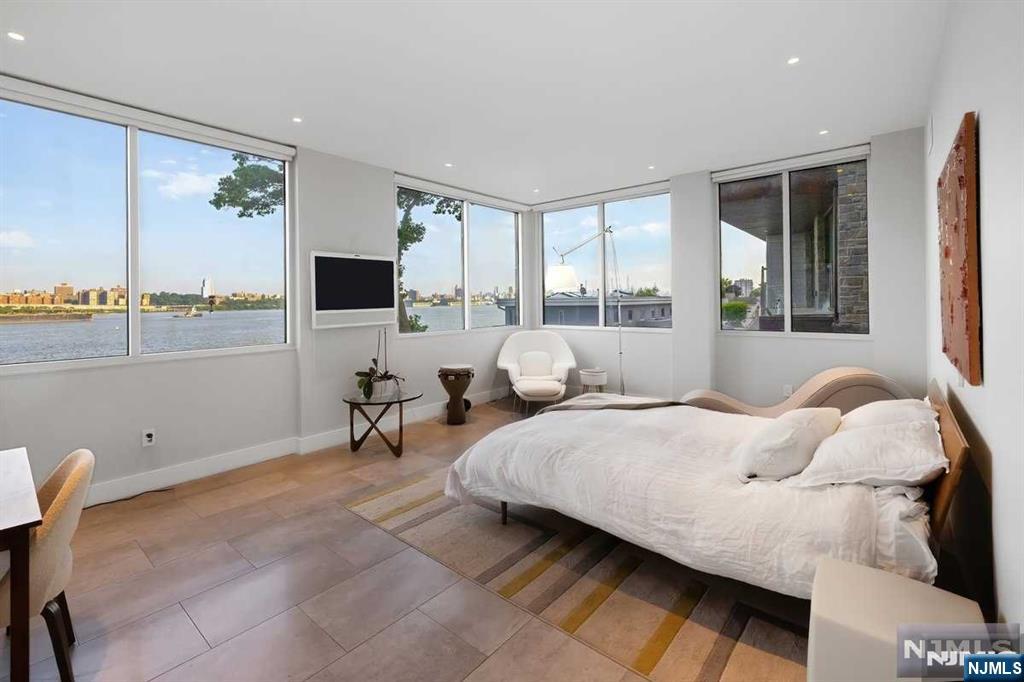 34 Shore Road