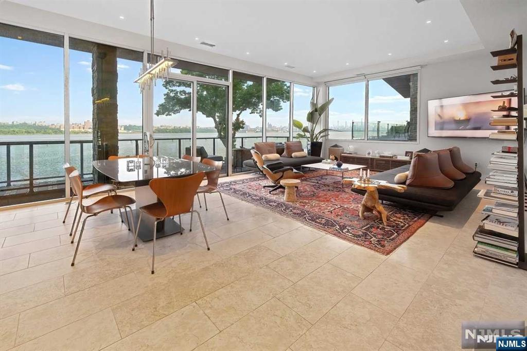 34 Shore Road
