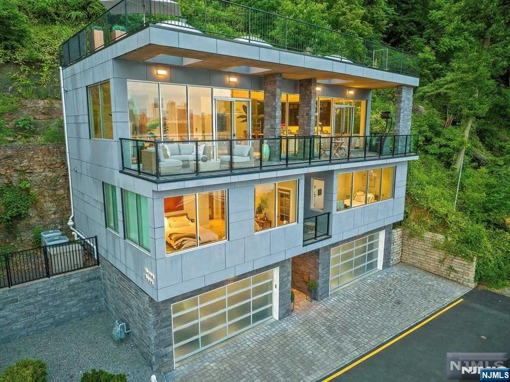34 Shore Road