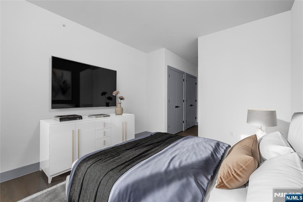 1435 10th Street 408