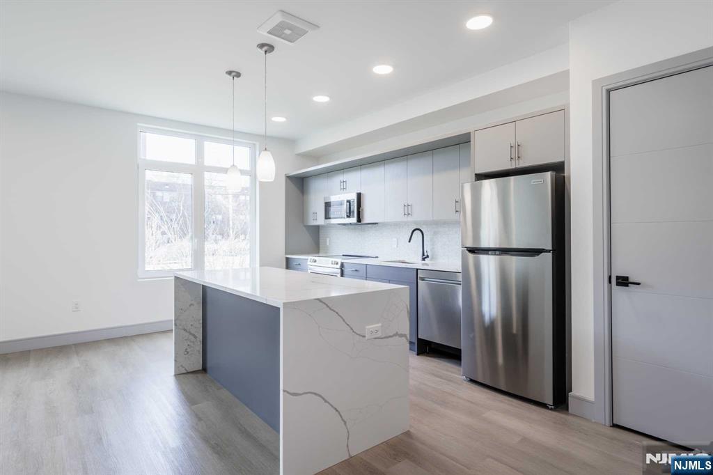 1435 10th Street 407