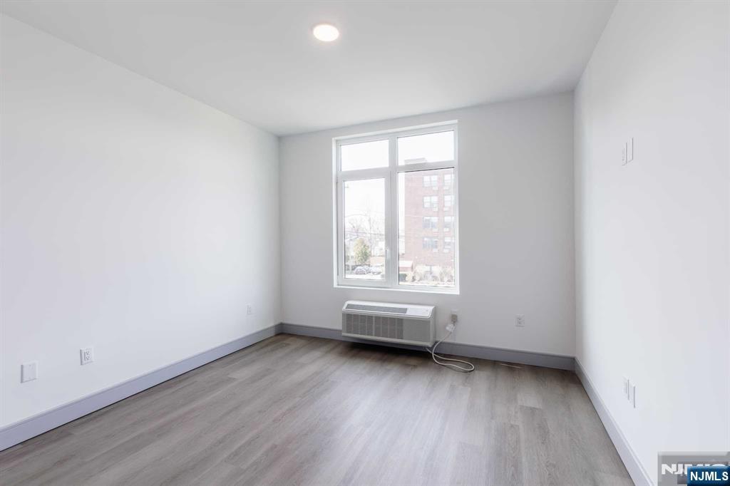 1435 10th Street 407