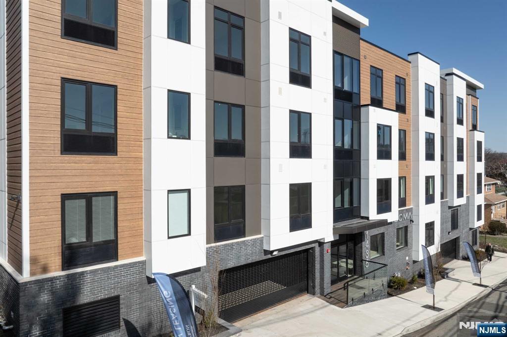 1435 10th Street 407