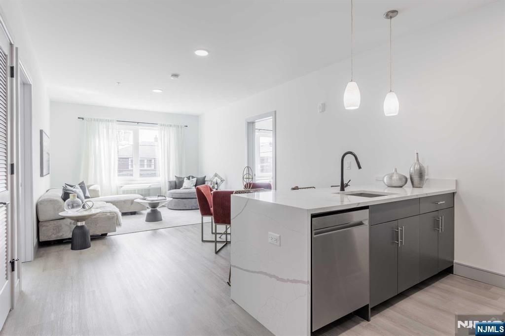 1435 10th Street 407