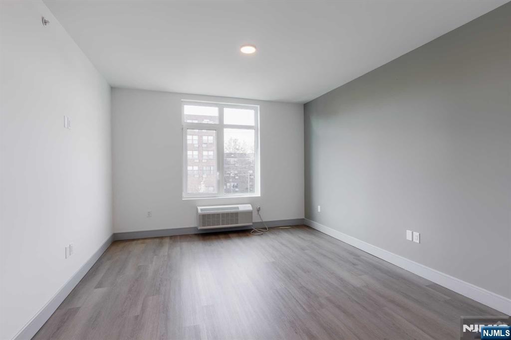 1435 10th Street 407