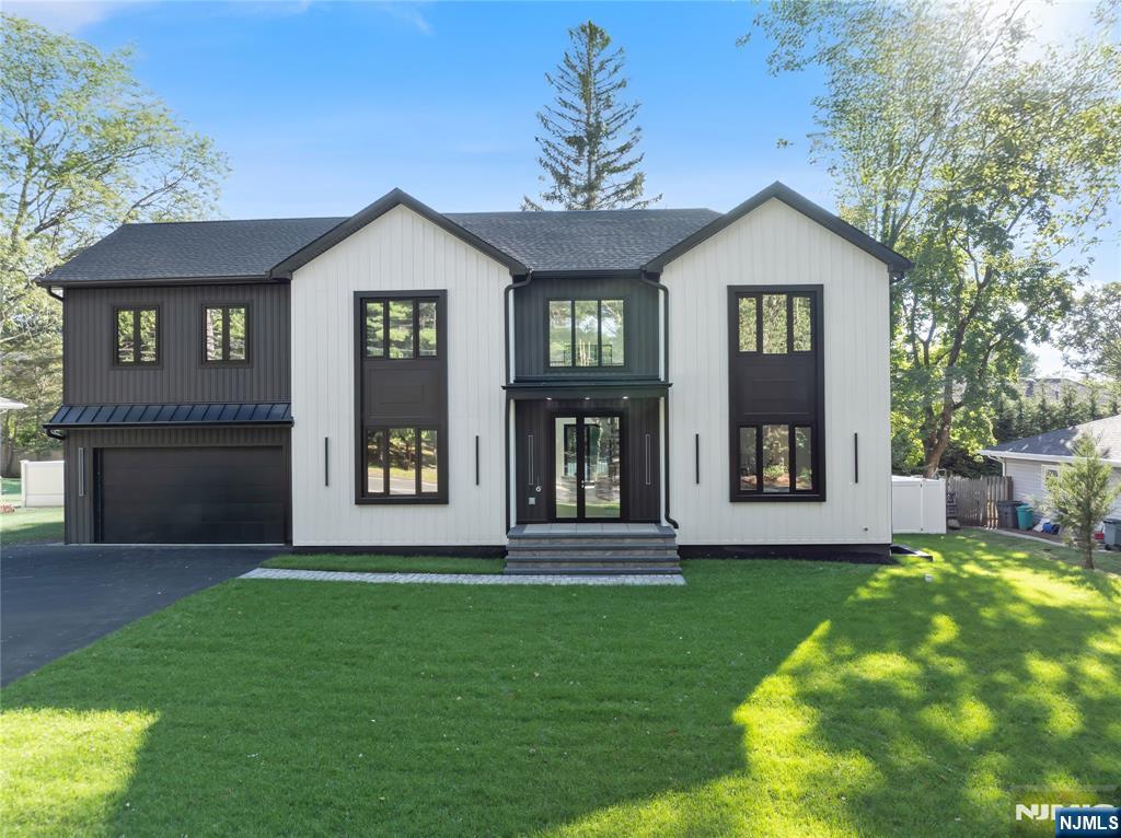 728 Dock Road