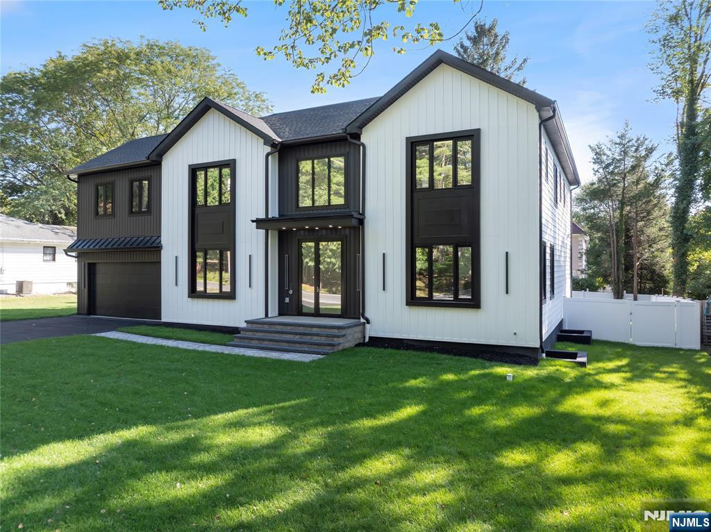 728 Dock Road