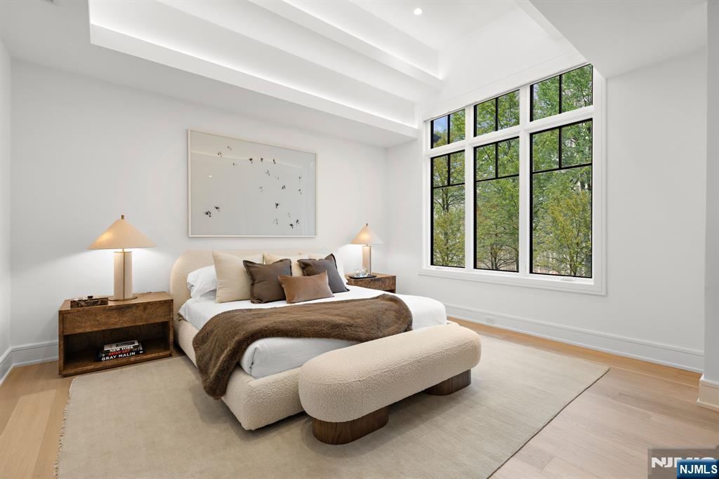 1 Stone Bridge Court